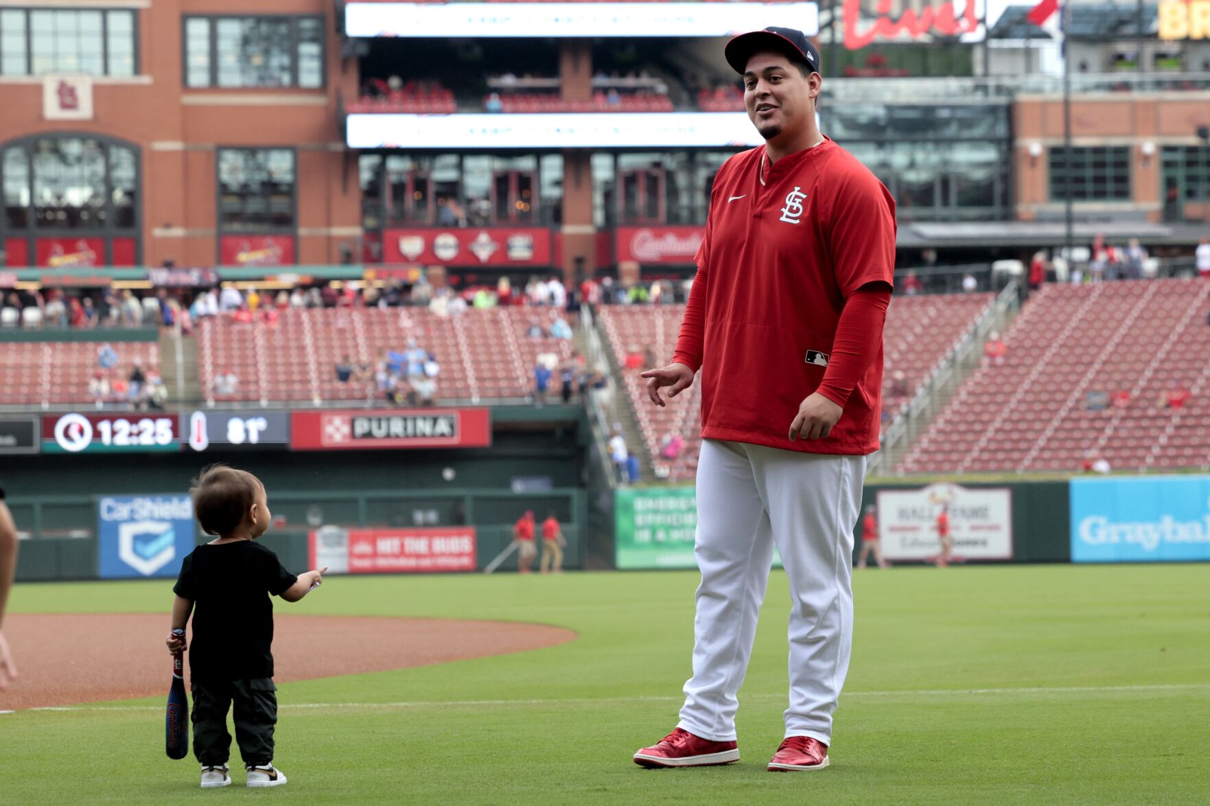 Cardinals host Brewers Sunday
